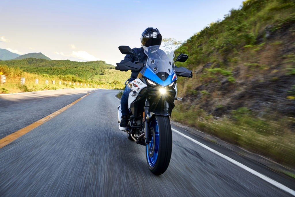 Suzuki SV-7GX: ecco una crossover media che ci piace!